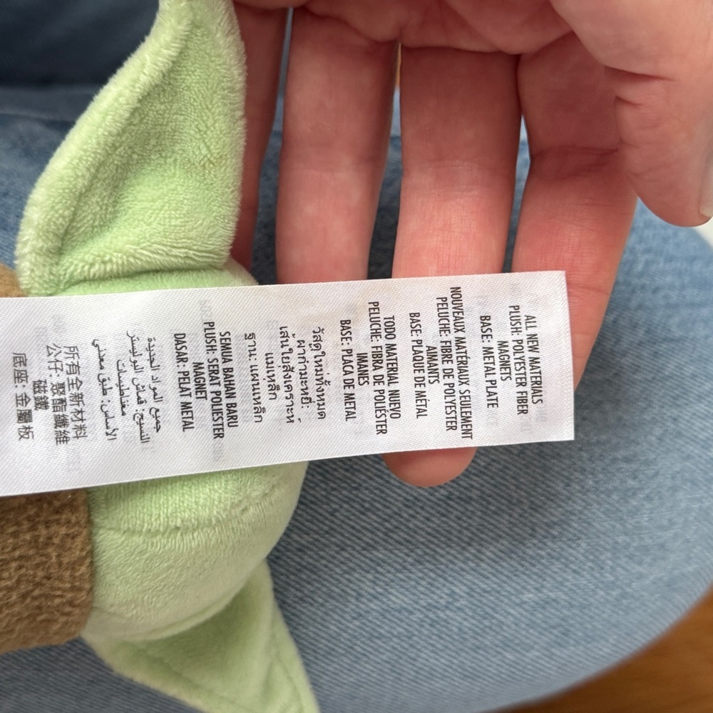 Star Wars Mandalorian Baby Grogu Magnetic Shoulder Pal - Disney Parks - Picture 5 of 6